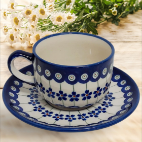 Tasse und Untertasse